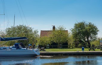 Navigation Cottage view