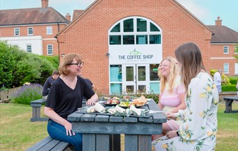 Thremhall Park, Coffee Shop