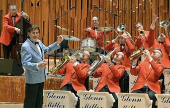 Glenn Miller Orchestra: In The Mood for Christmas