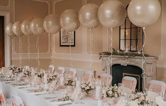 Wivenhoe house wedding showcase