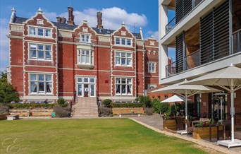 Wivenhoe House Hotel