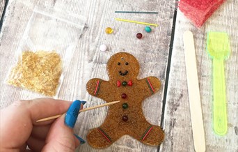 Fused Glass Workshop – Festive Tree Decorations