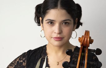 Ana Carla Maza