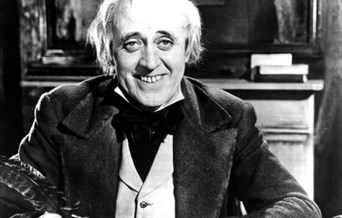 Still of Alec Guinness in the classic movie