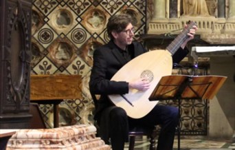 Matthew Nisbet - Lunchtime Lute Recital