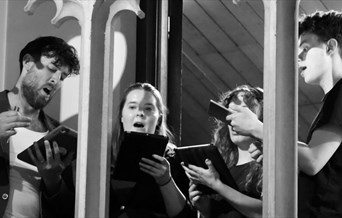 Music Under Mars: L'Isola