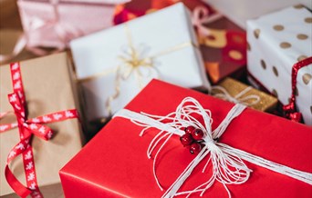 Christmas shopping weekend at Marks Hall Estate