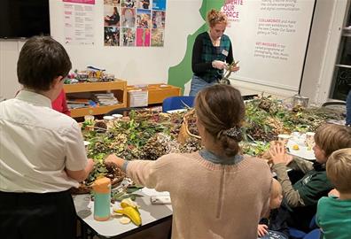 Gifts & Garlands family workshop and shopping