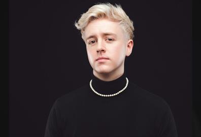 Daniel Foxx: How Lovely