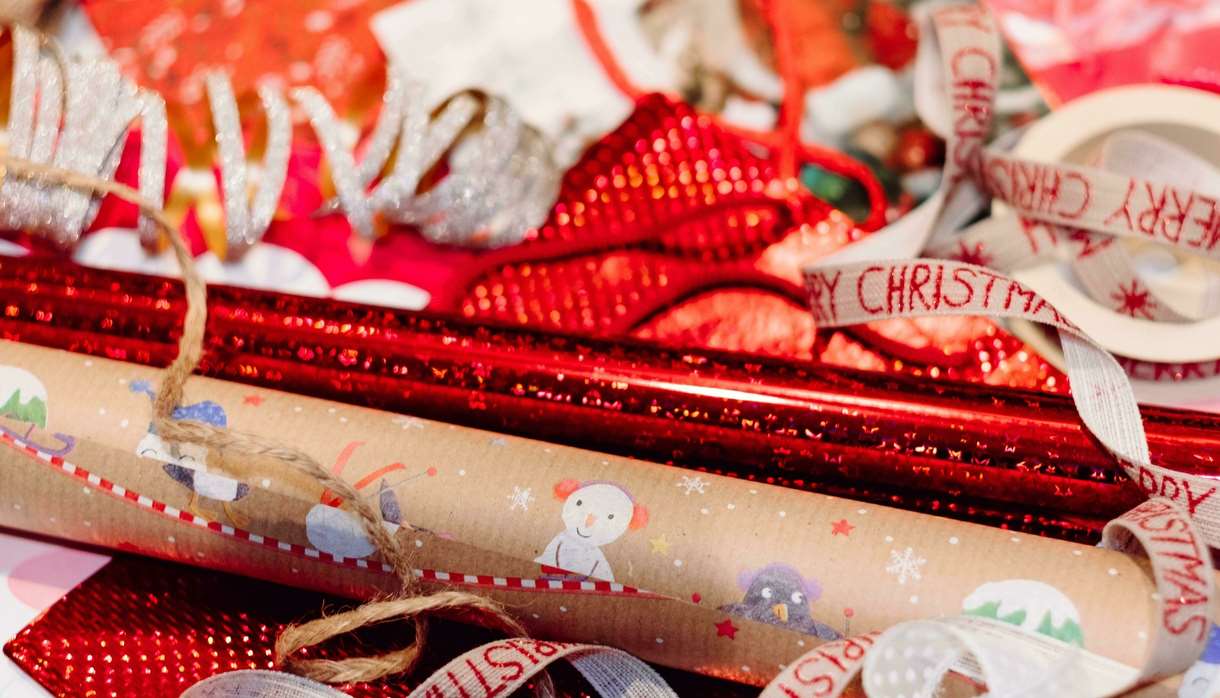 Red and white wrapping paper with ribbons