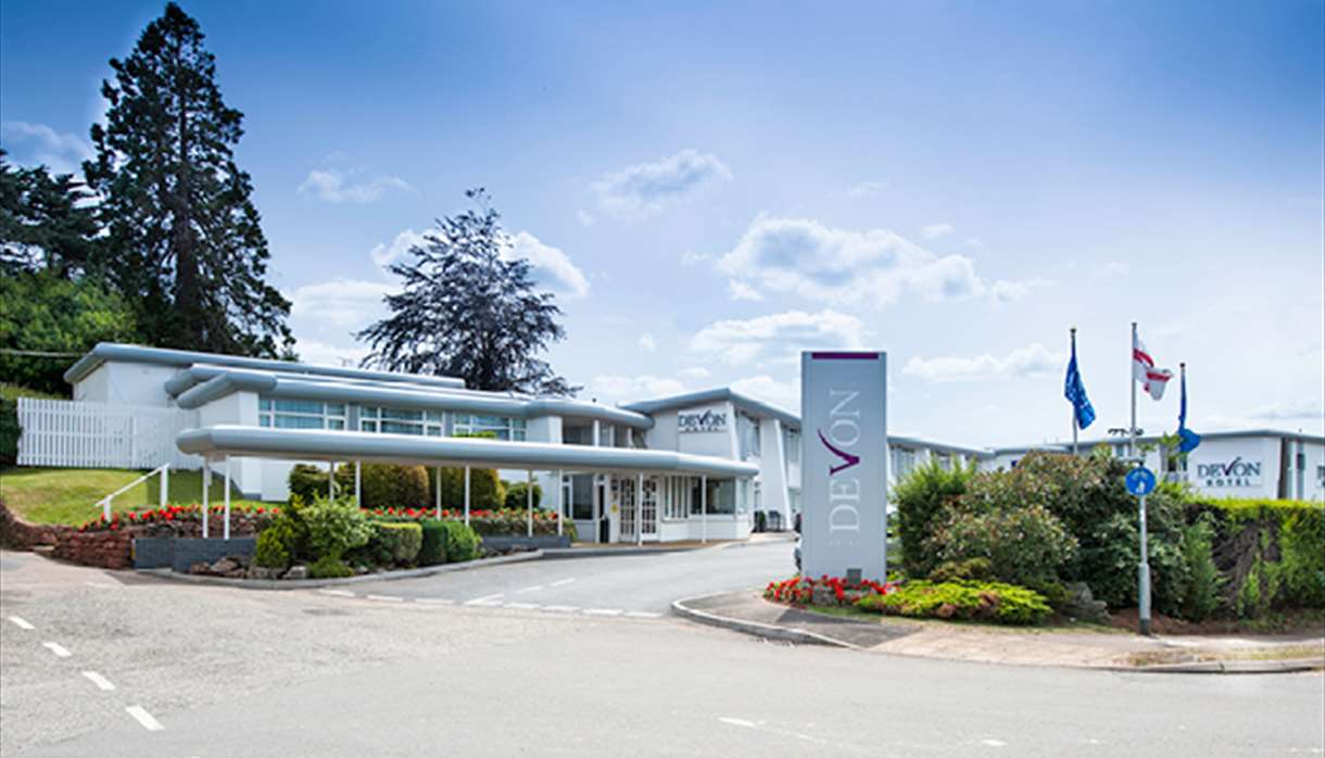 Devon Hotel exterior