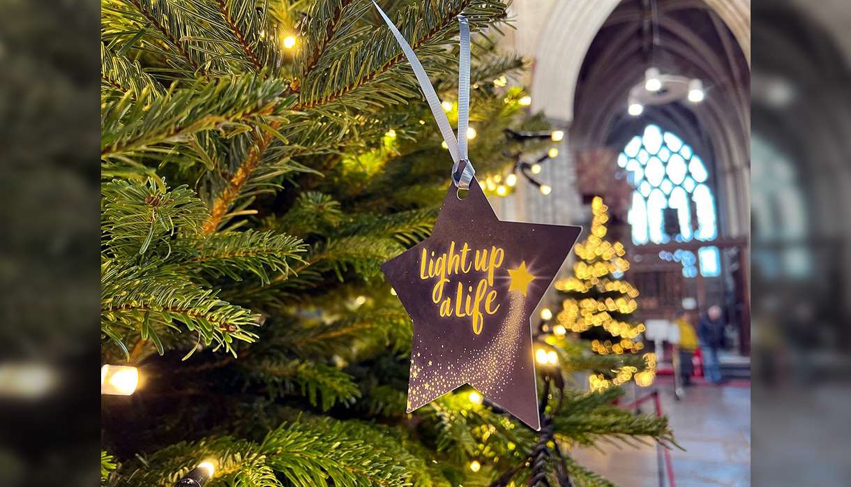 Hospiscare's Light Up A Life At Exeter Cathedral