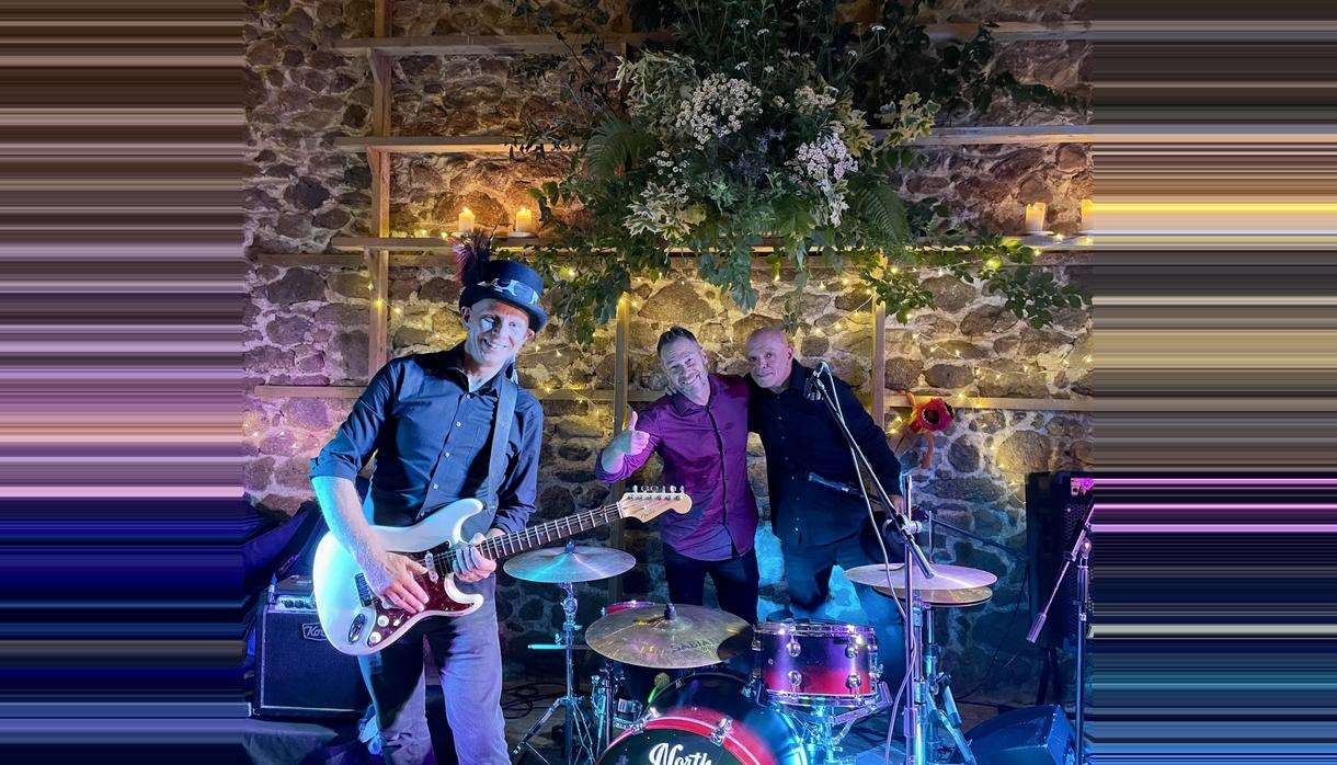 Christmas Live Music Nights - The Dockneys