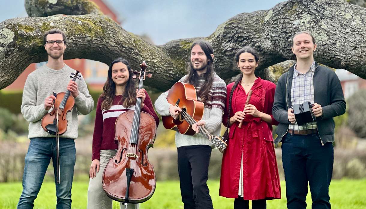 Exeter Spring Ceilidh with Mad Robin