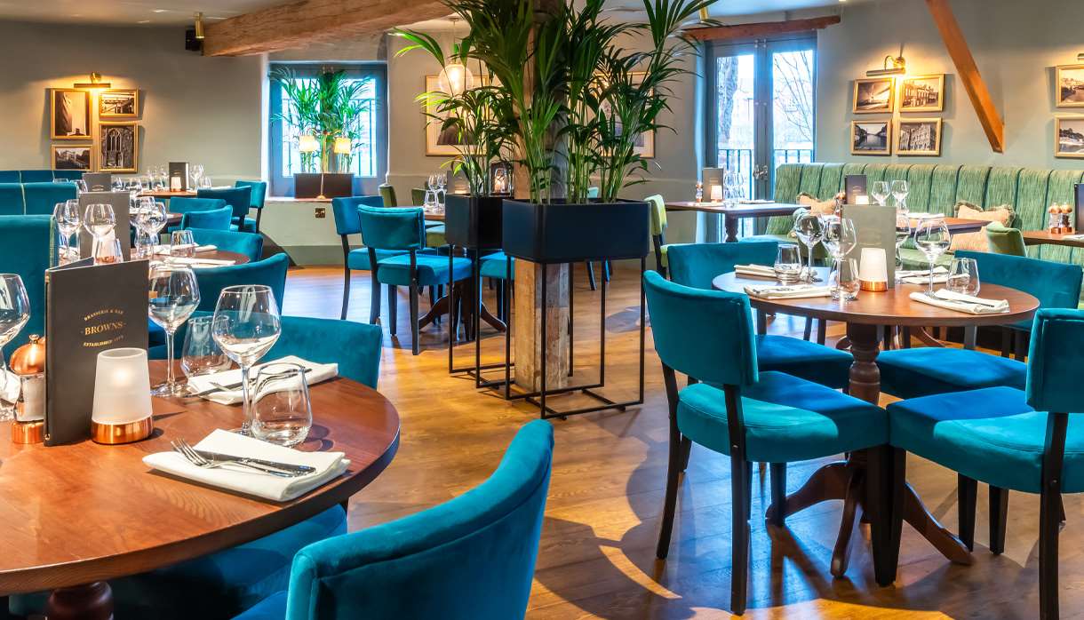 Serving fresh seasonal creations alongside classic Brassserie favourites.