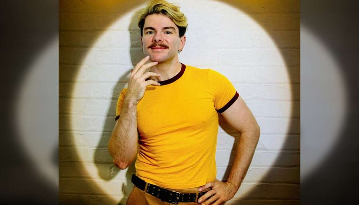 Christopher Hall: Pizazz