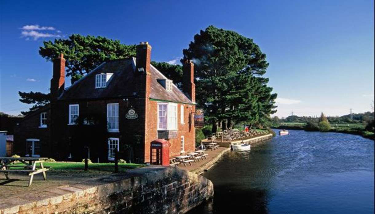 Beautiful waterside setting for Double Locks