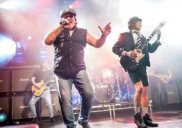 Live/Wire: The AC/DC Show