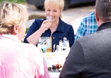 Taste Six Craft Gins Selected by Specialists