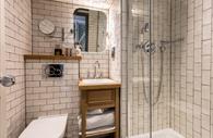 Shower at City Gate