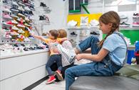 Family schuh shopping