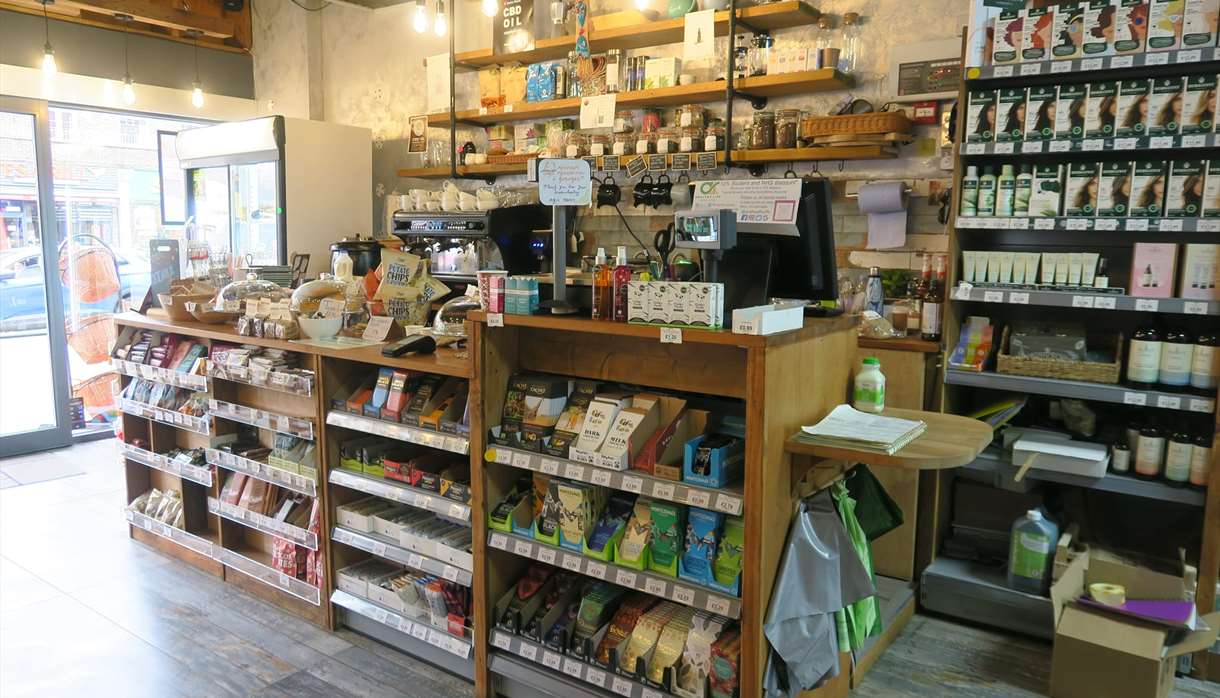 Ari's Healthy Life Food Store and Cafe