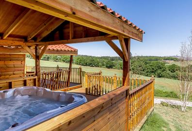 Holiday Cottage with Jacuzzi