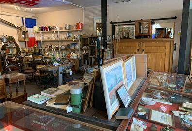 Room filled with antiques and collectables