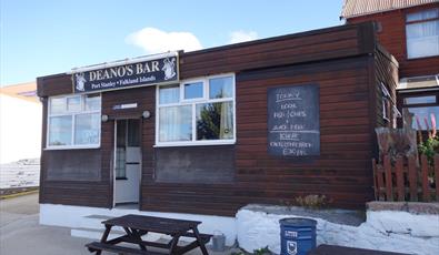 Deano's Bar