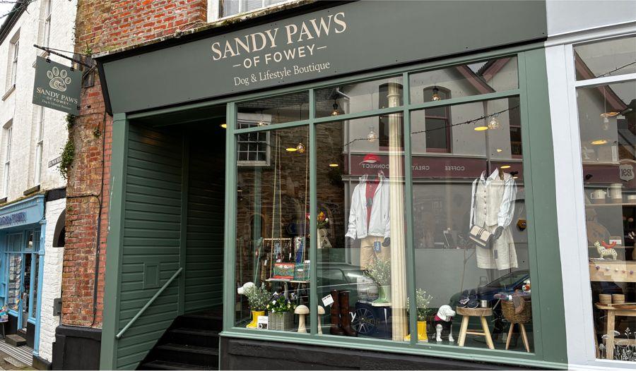Sandy Paws of Fowey