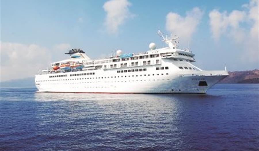 Cruise Liner Voyager