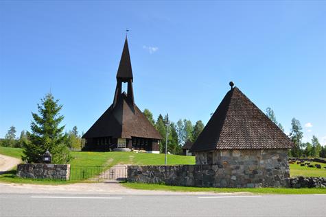 Daytrip from Oslo to Våler and three uniqe churches