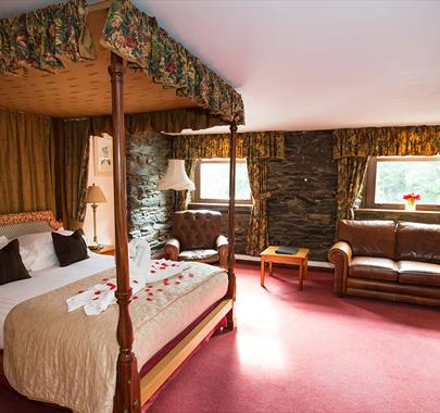 Four Poster Bedroom at Whitewater Hotel & Leisure Club in Backbarrow, Lake District