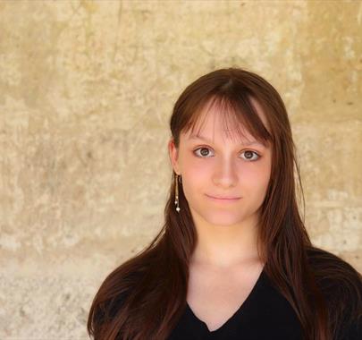 A photo of Isabella Briggs