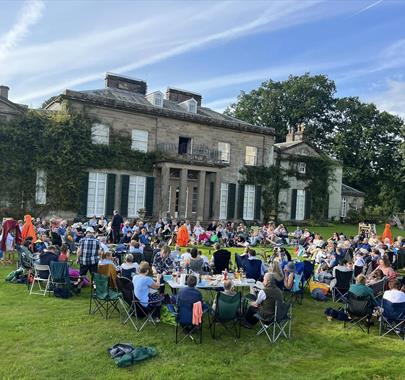 Outdoor Theatre 'Much Ado About Nothing' - The Handlebards