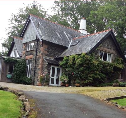 Exterior and Drive at Bowfell Cottage in Bowness-on-Windermere, Lake District