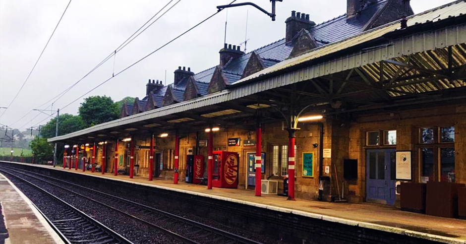 oxenholme-lake-district-railway-station-visit-lake-district