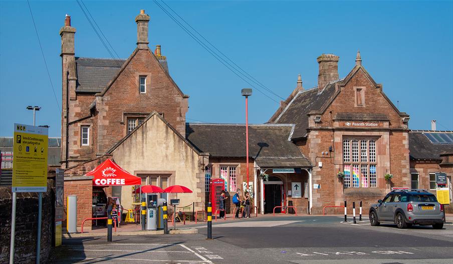 Penrith (North Lakes) railway station