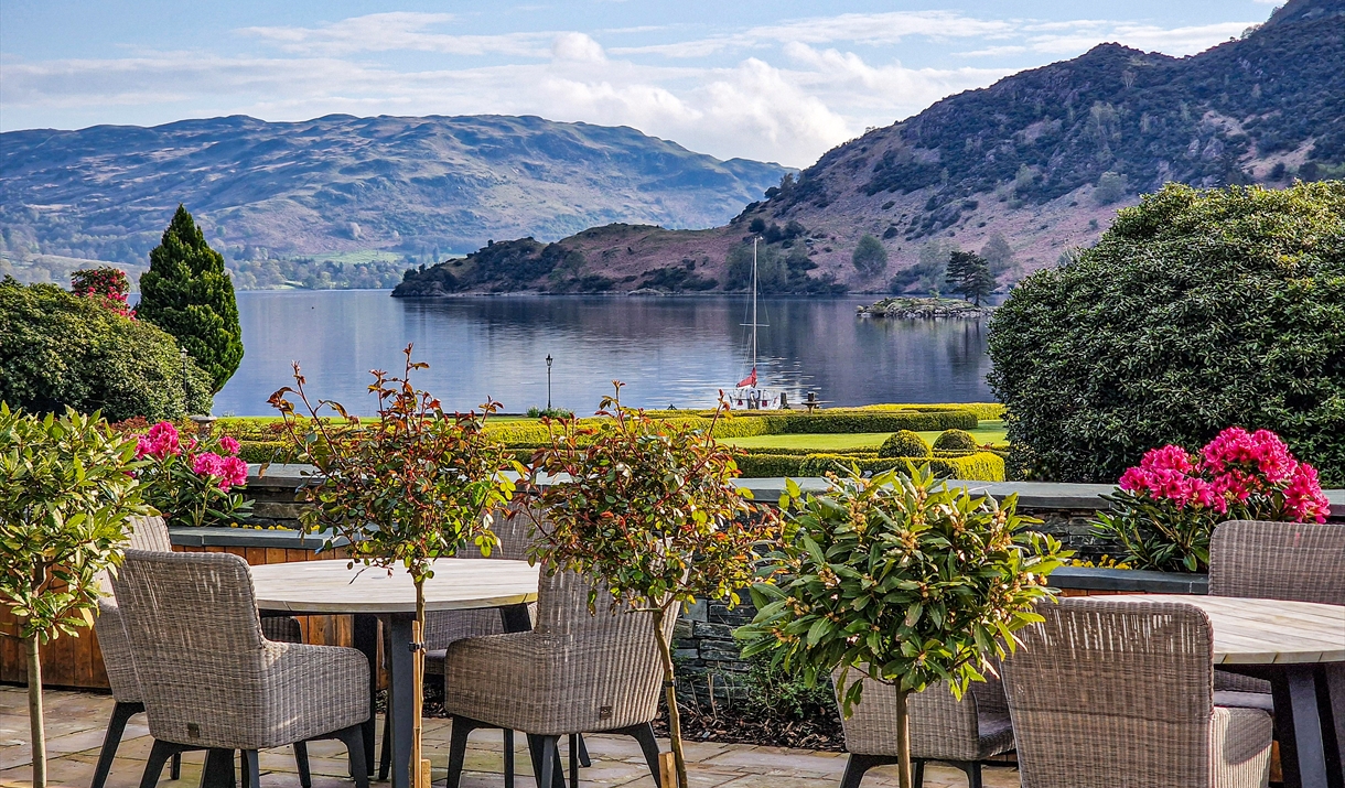 Inn on the Lake's Lakeside Terrace