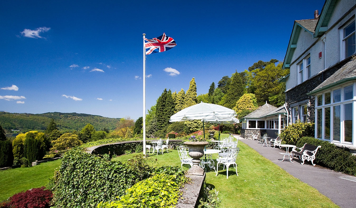 Garden at Lindeth Fell Country House in Windermere, Lake District