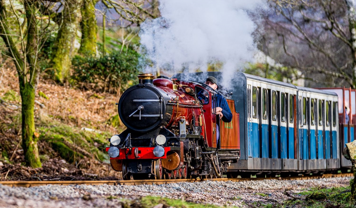 Ravenglass and Eskdale Railway train © Charlotte Graham