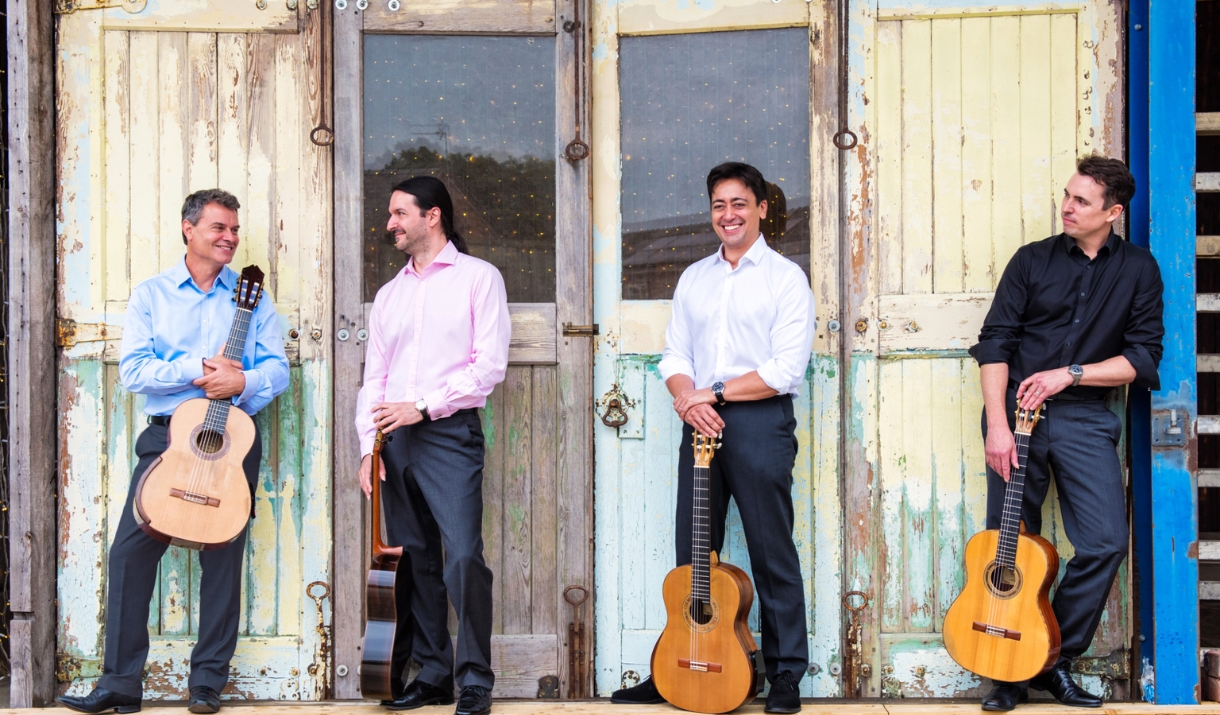 Aquarelle Guitar Quartet stood brightly with their guitars