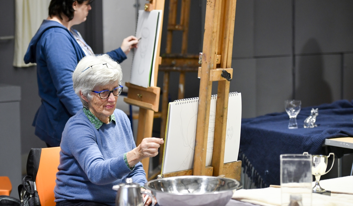 Begin to Draw in Charcoal