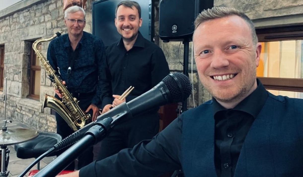 Valentine's Special with Fred Binley & Friends