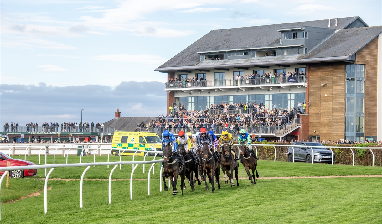 Carlisle Bell and Cumberland Plate Day
