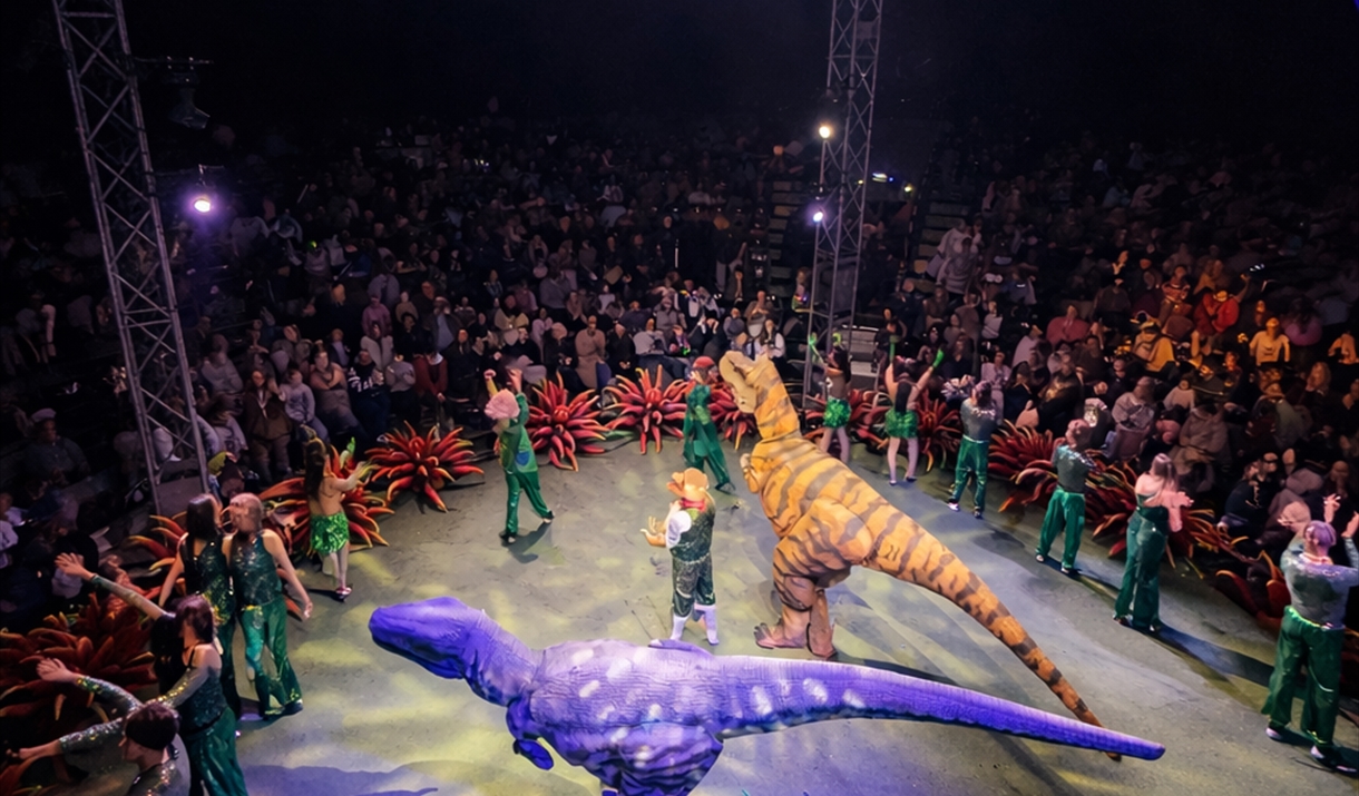 Big Kid Circus - Jurassic