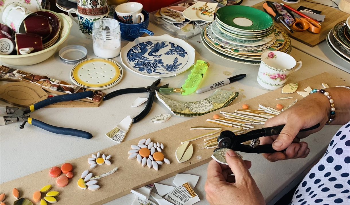 Beginners and Improvers Mosaic Art