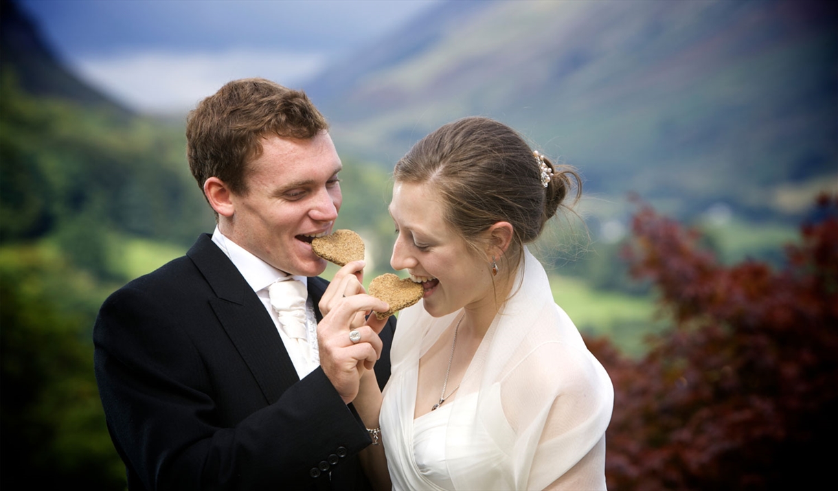 Grasmere Gingerbread Wedding Favours