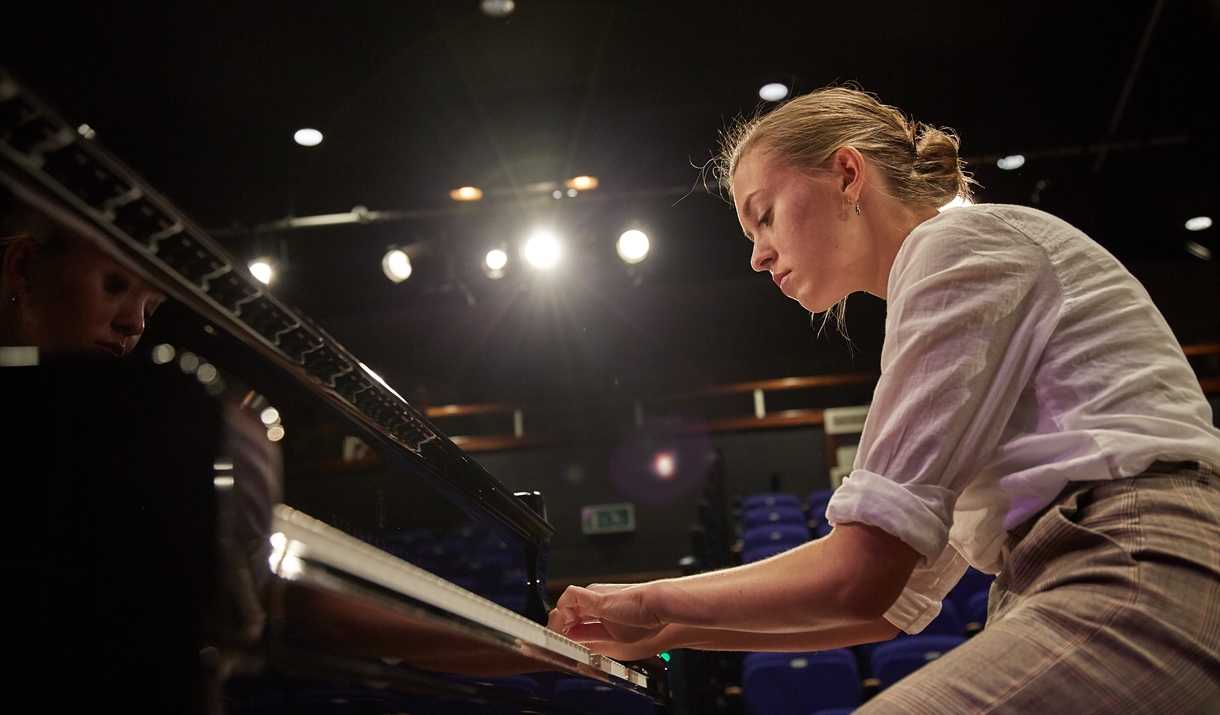 Free Afternoon Piano Recital: Hanna Csermely