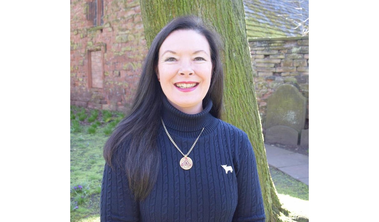 Portrait photo of Wendy Long for the Love, Loss and Laughter recital at Carlisle Cathedral
